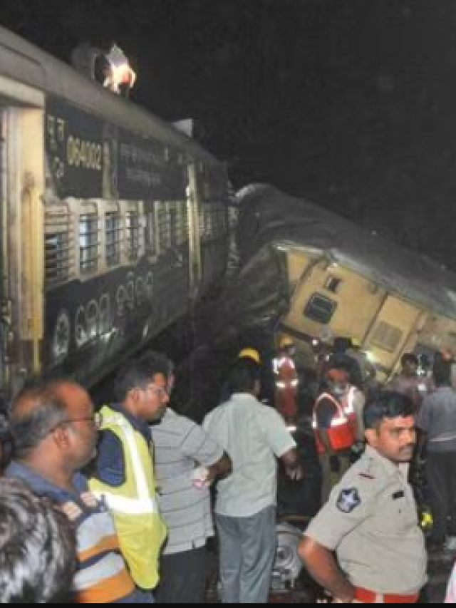आंध्र ट्रेन दुर्घटना: मरने वालों की संख्या बढ़कर 11 हुई, मानवीय भूल की आशंका